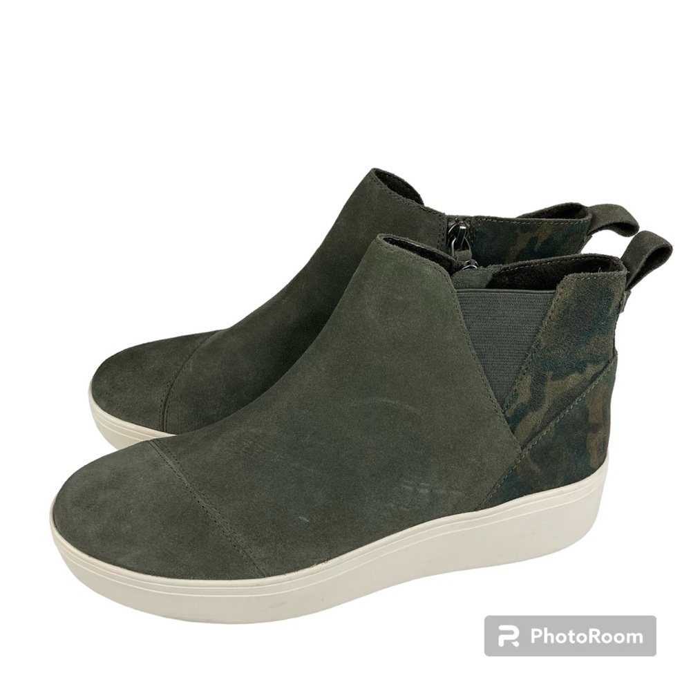Tom’s Jamie Slip On Sneaker Camo Print Size 9.5